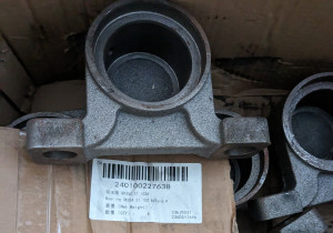 Передня опора переднього мосту SK354.31.102A  240100227638