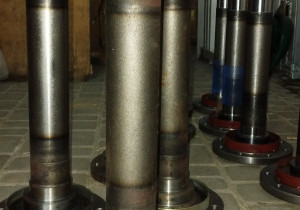 Вал ведучого колеса SZ1204-39S-010-1A 240100138033